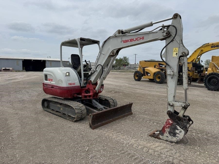2020 Takeuchi TB240 Mini Excavator - Image 7