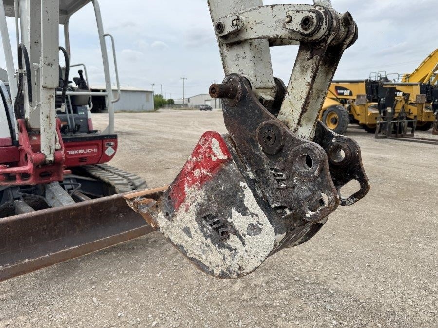 2020 Takeuchi TB240 Mini Excavator - Image 22
