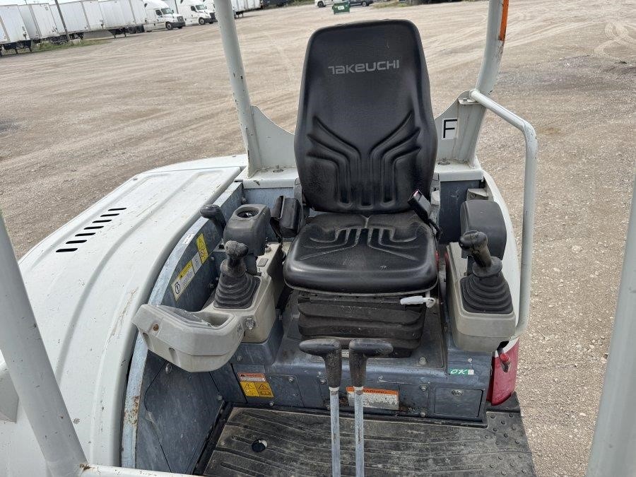 2020 Takeuchi TB240 Mini Excavator - Image 26