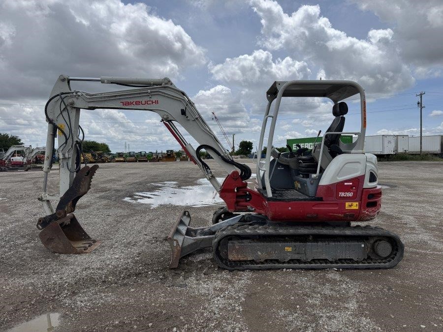 2022 Takeuchi TB260 Mini Excavator - Image 2