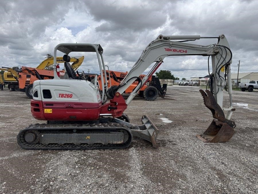 2022 Takeuchi TB260 Mini Excavator - Image 6