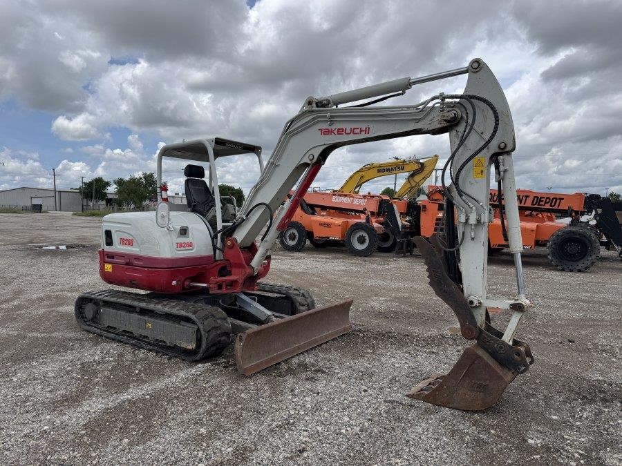 2022 Takeuchi TB260 Mini Excavator - Image 7