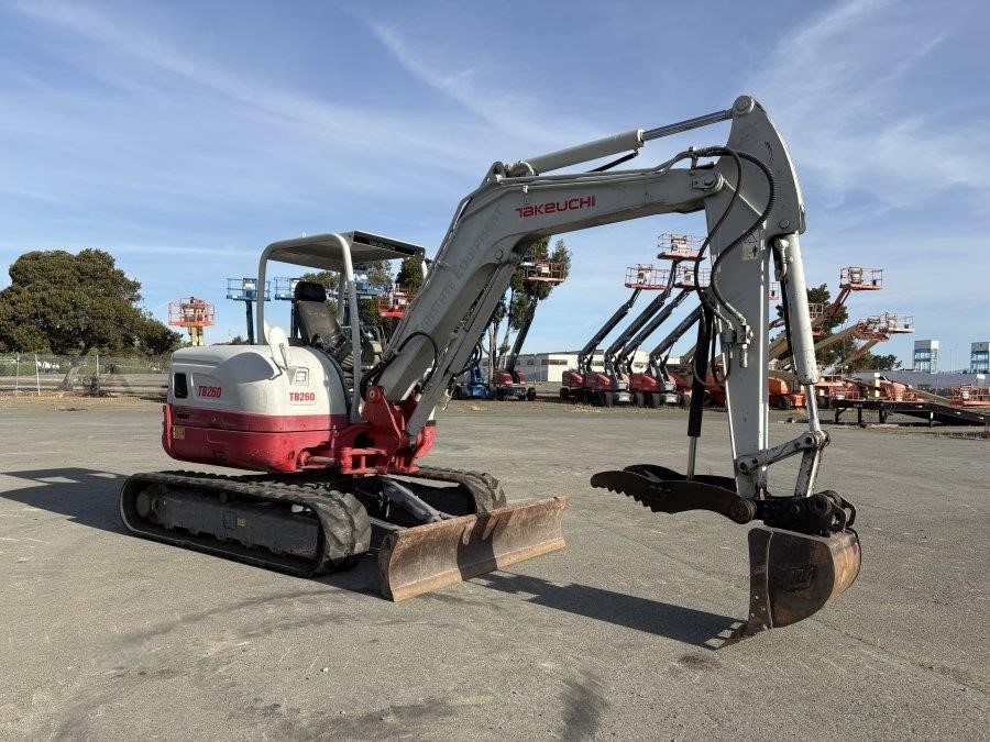 2020 Takeuchi TB260 Hydraulic Excavator - Image 7