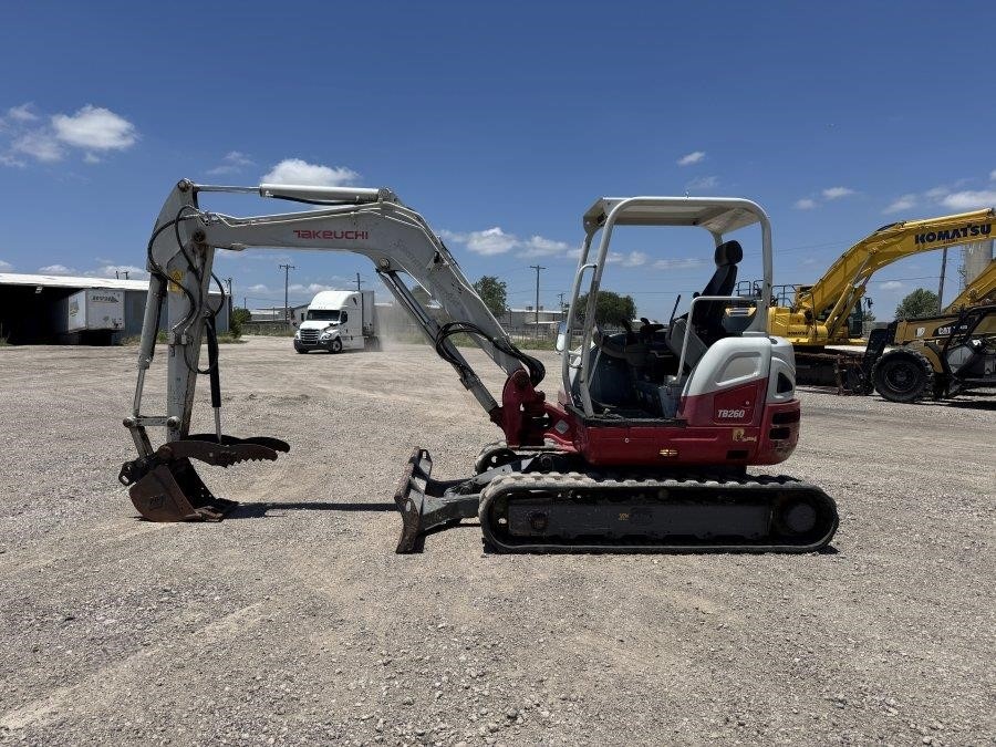 2019 Takeuchi TB260 Hydraulic Excavator - Image 2
