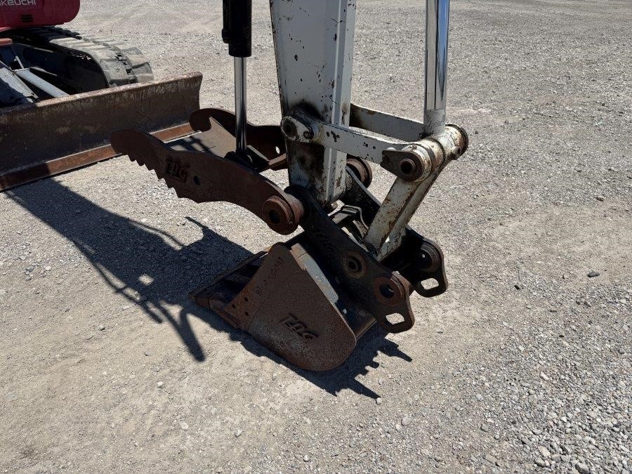 2019 Takeuchi TB260 Hydraulic Excavator - Image 27