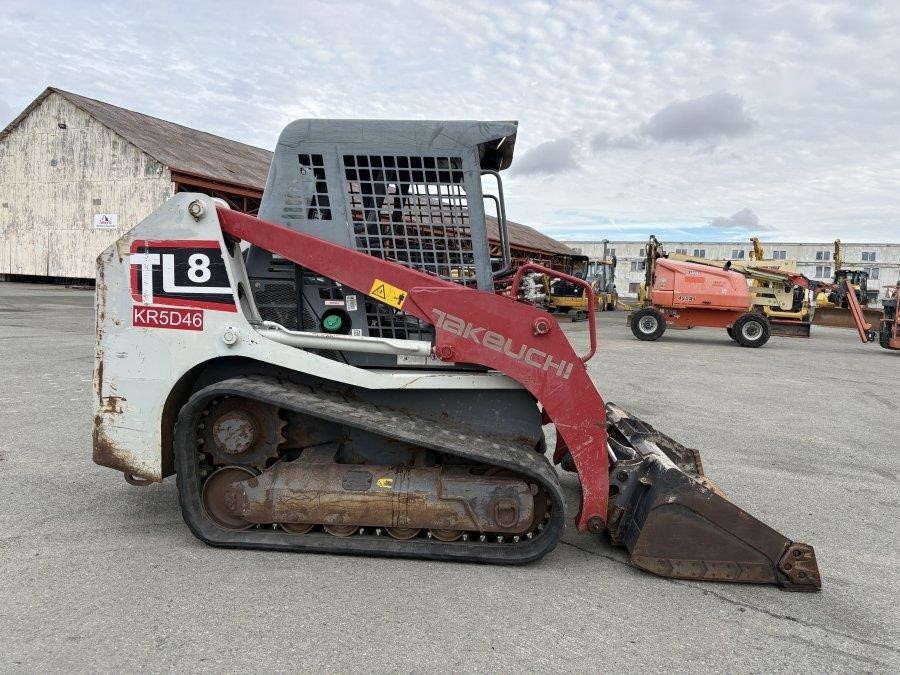 2019 Takeuchi TL8 Compact Track Loader - Image 6