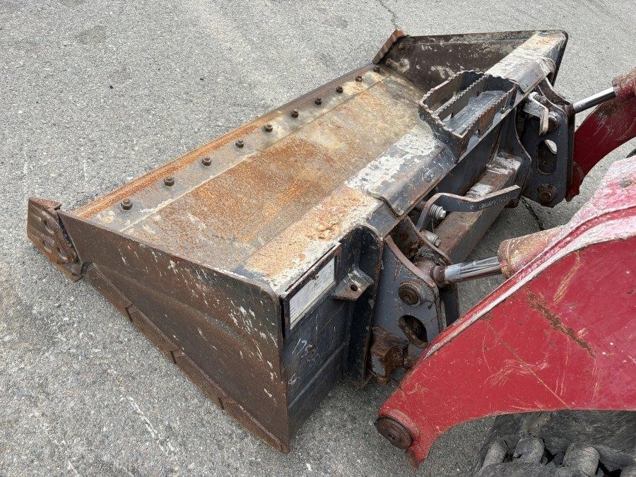 2019 Takeuchi TL8 Compact Track Loader - Image 16