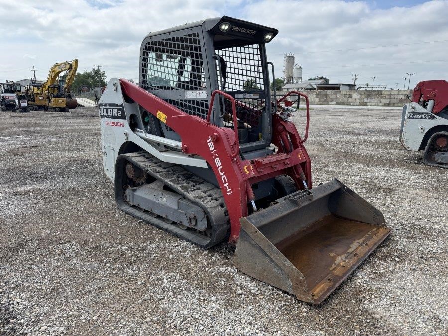 2021 Takeuchi TL8R2 Compact Track Loader - Image 7