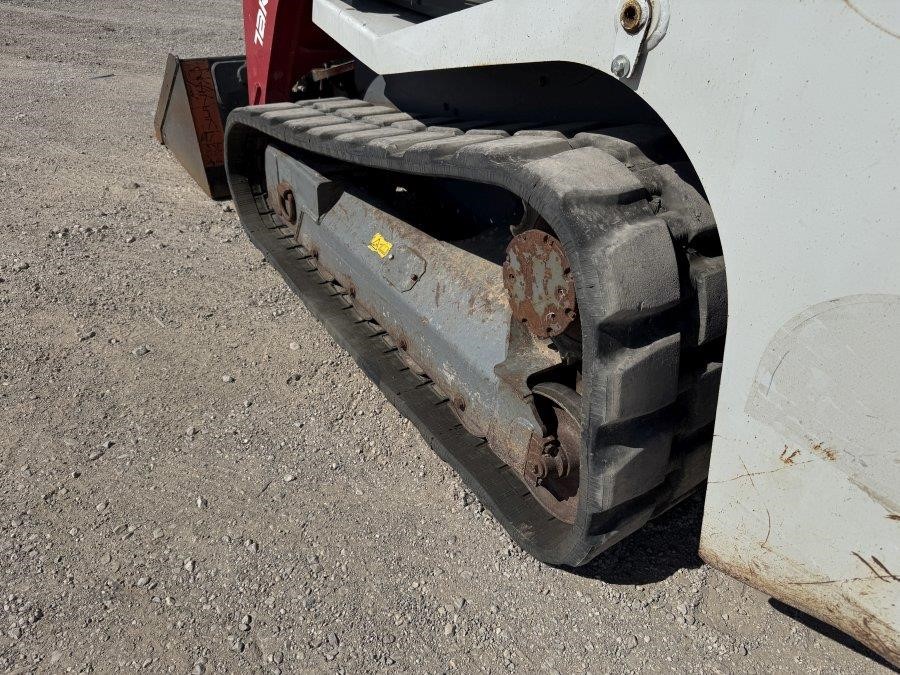 2021 Takeuchi TL8R2 Compact Track Loader - Image 9