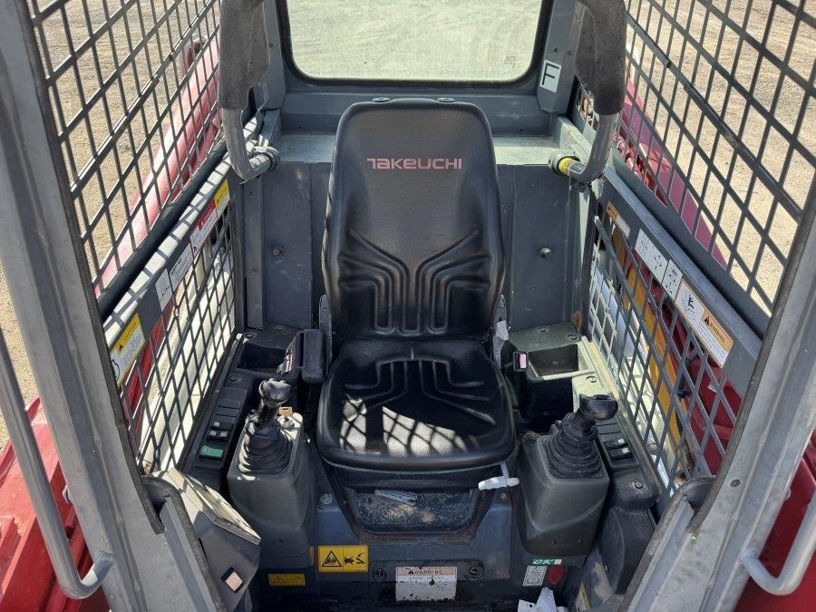 2021 Takeuchi TL8R2 Compact Track Loader - Image 22