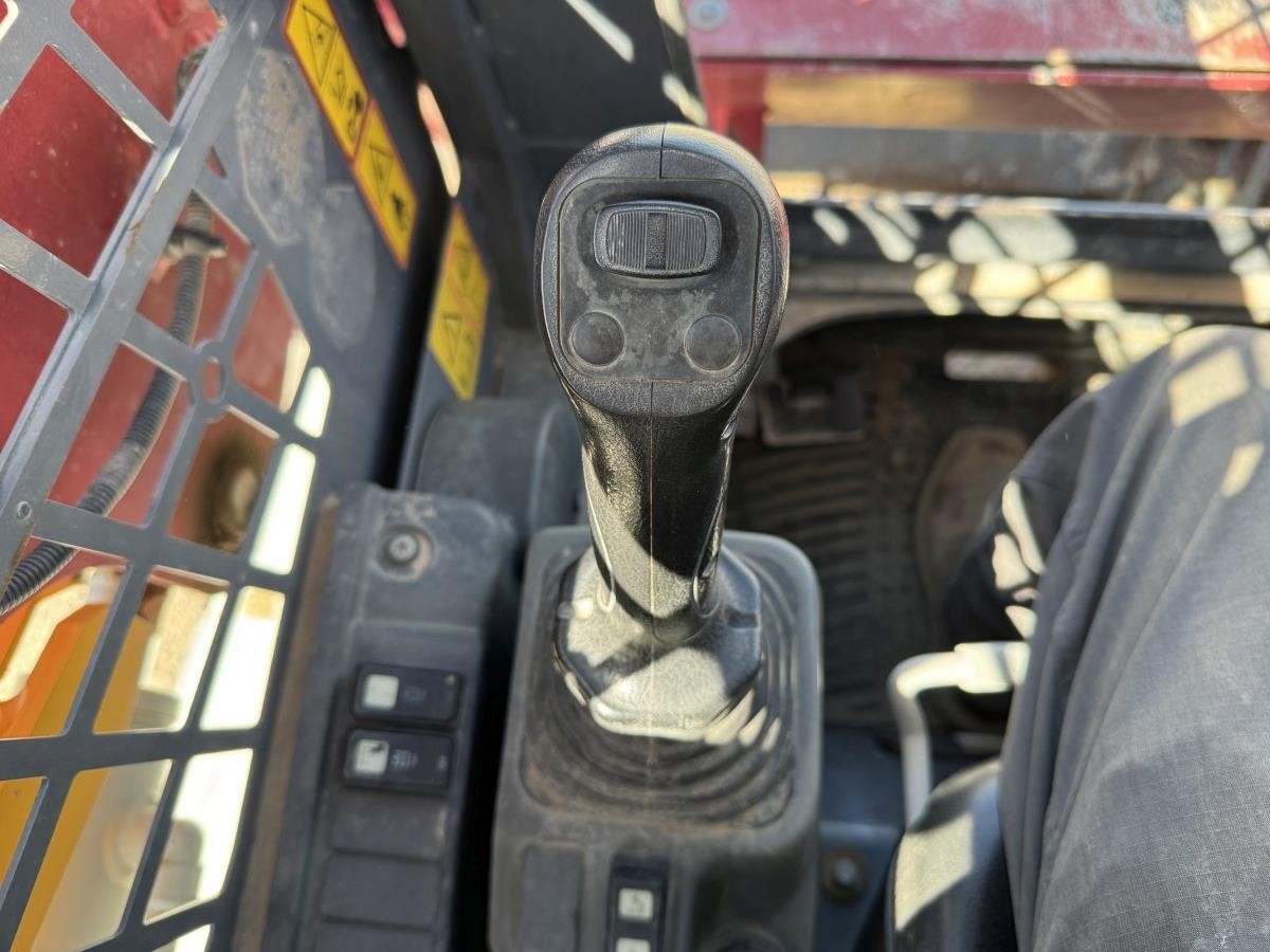 2021 Takeuchi TL8R2 Compact Track Loader - Image 24