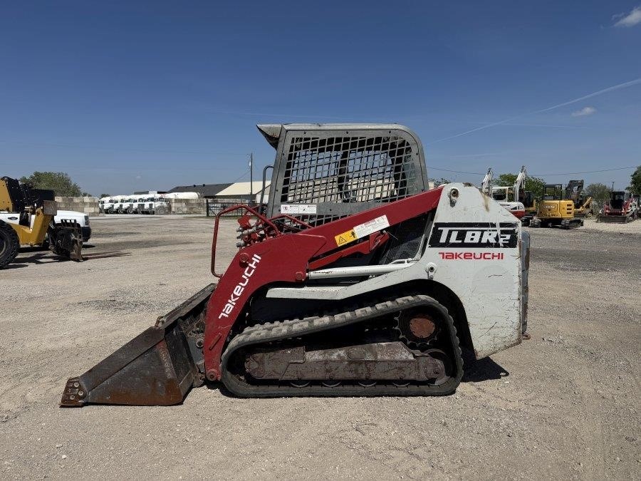 2021 Takeuchi TL8R2 Compact Track Loader - Image 2