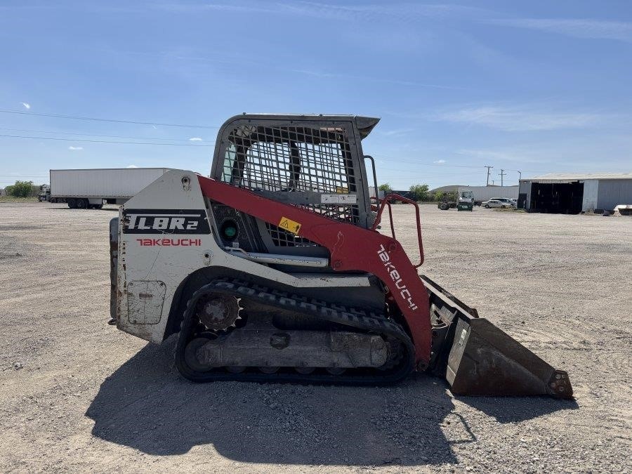 2021 Takeuchi TL8R2 Compact Track Loader - Image 6