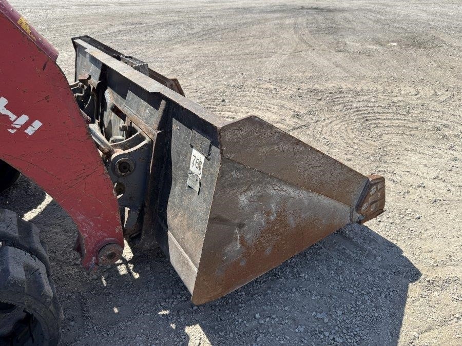 2021 Takeuchi TL8R2 Compact Track Loader - Image 21