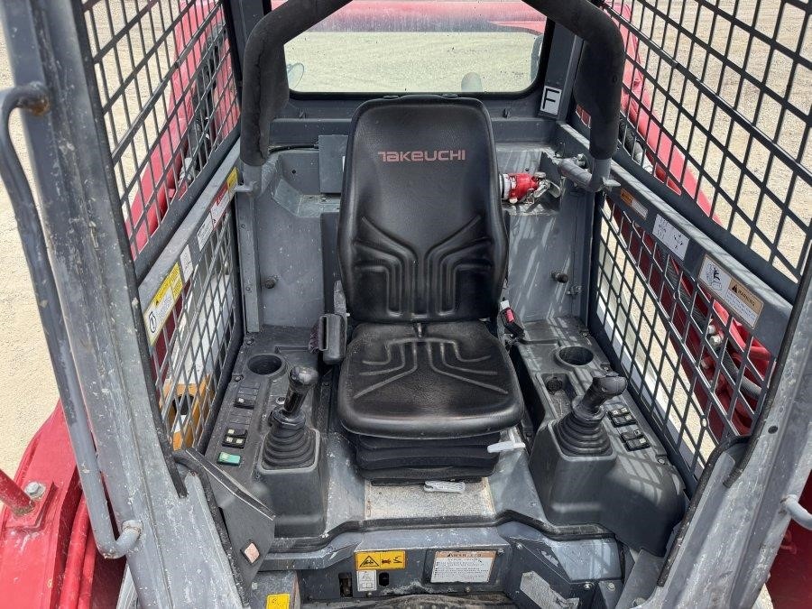 2020 Takeuchi TL10V2 Compact Track Loader - Image 34
