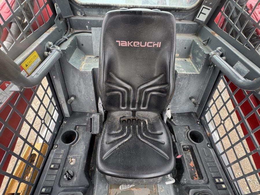 2020 Takeuchi TL10V2 Compact Track Loader - Image 33