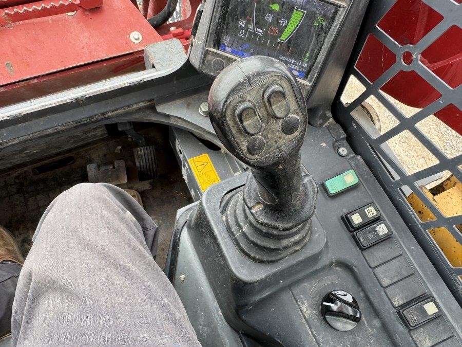 2020 Takeuchi TL10V2 Compact Track Loader - Image 37