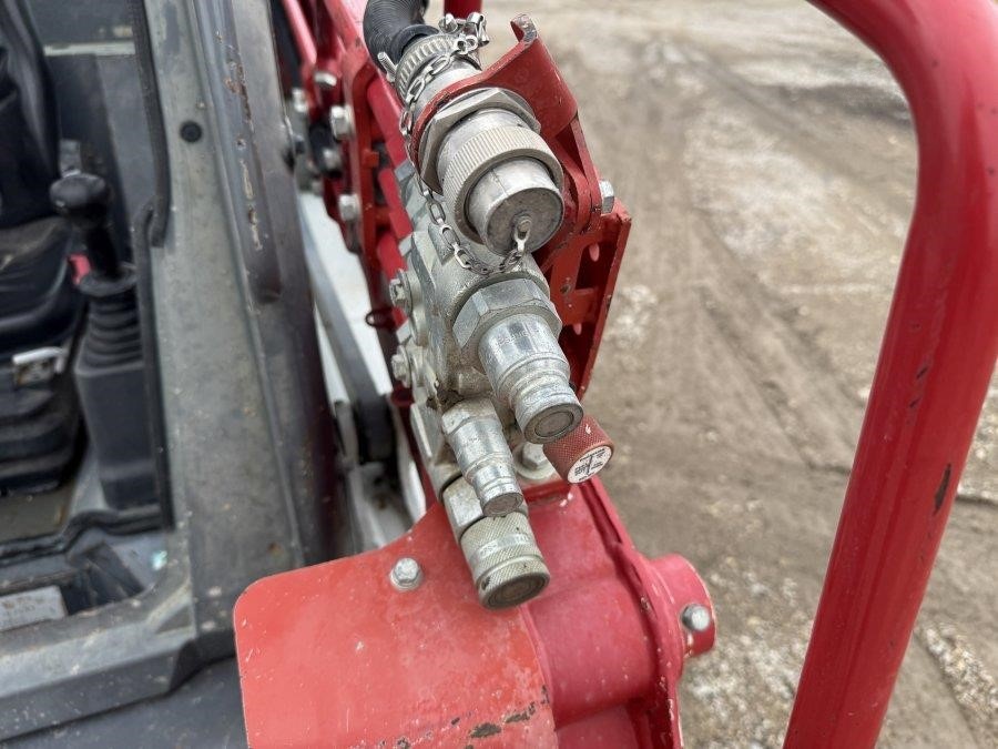 2020 Takeuchi TL10V2 Compact Track Loader - Image 40