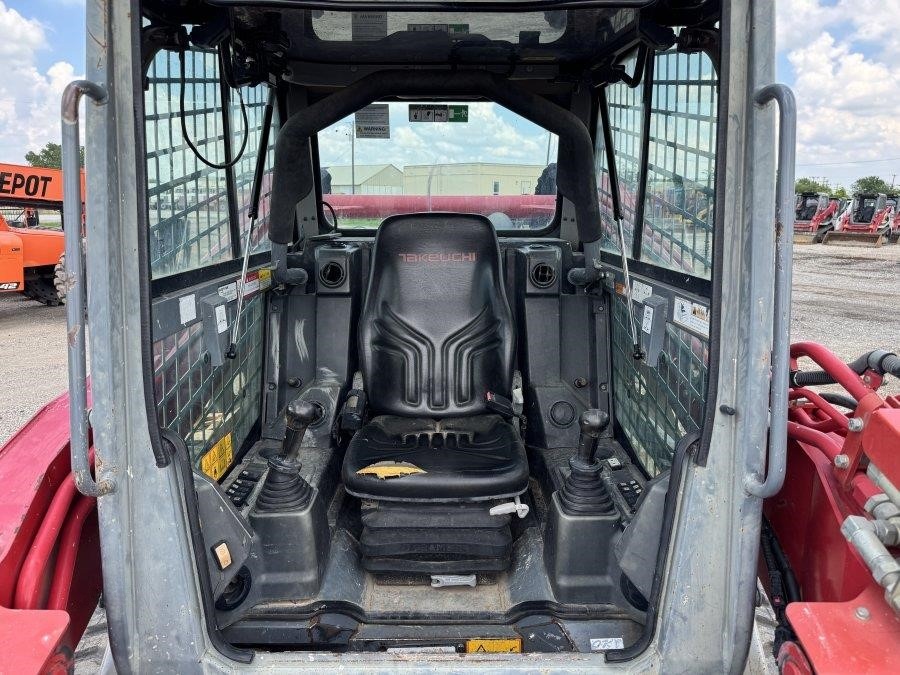 2020 Takeuchi TL12V2-CR Compact Track Loader - Image 33