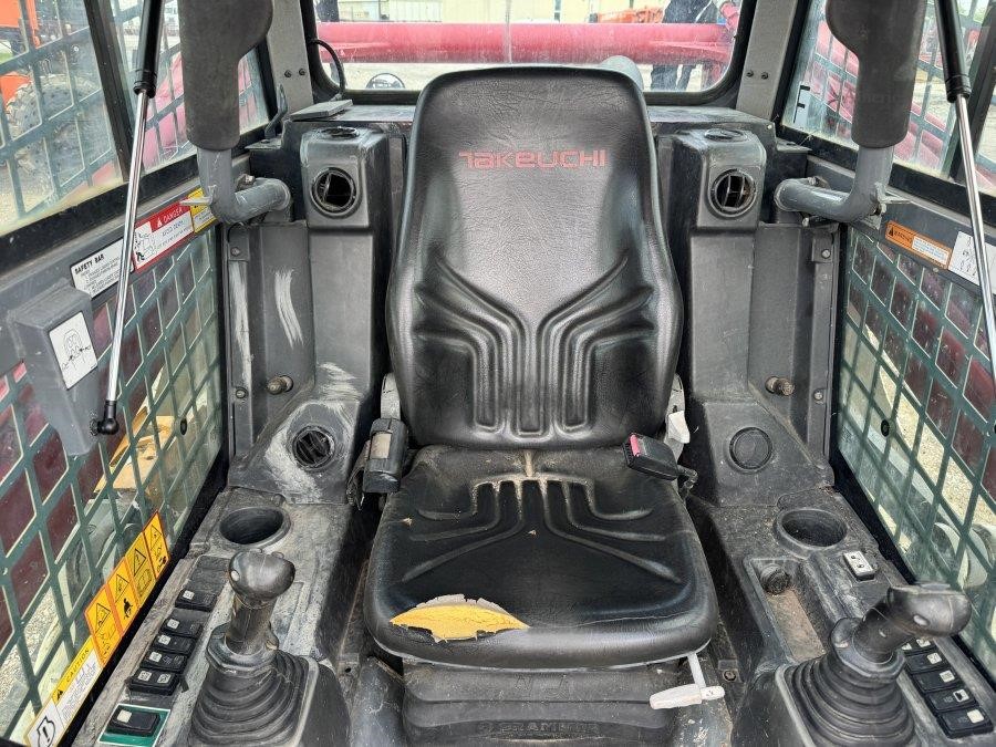 2020 Takeuchi TL12V2-CR Compact Track Loader - Image 34