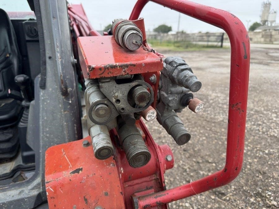 2020 Takeuchi TL12V2 Compact Track Loader - Image 27