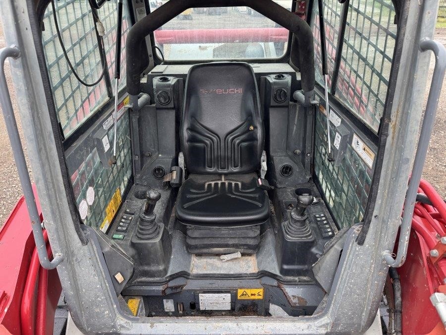 2020 Takeuchi TL12V2 Compact Track Loader - Image 28