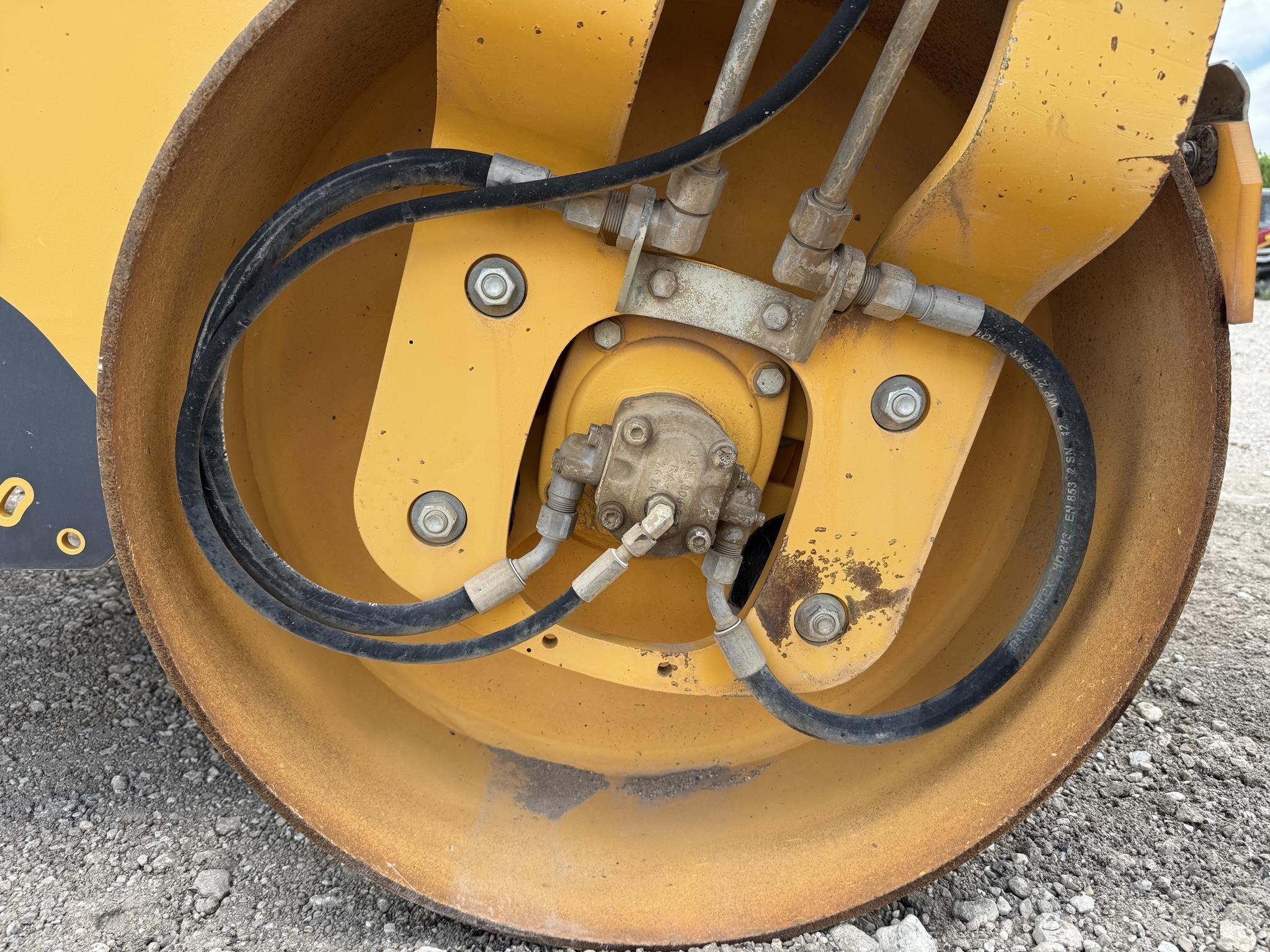 2018 Volvo DD25B Smooth Drum Compactor - Image 12