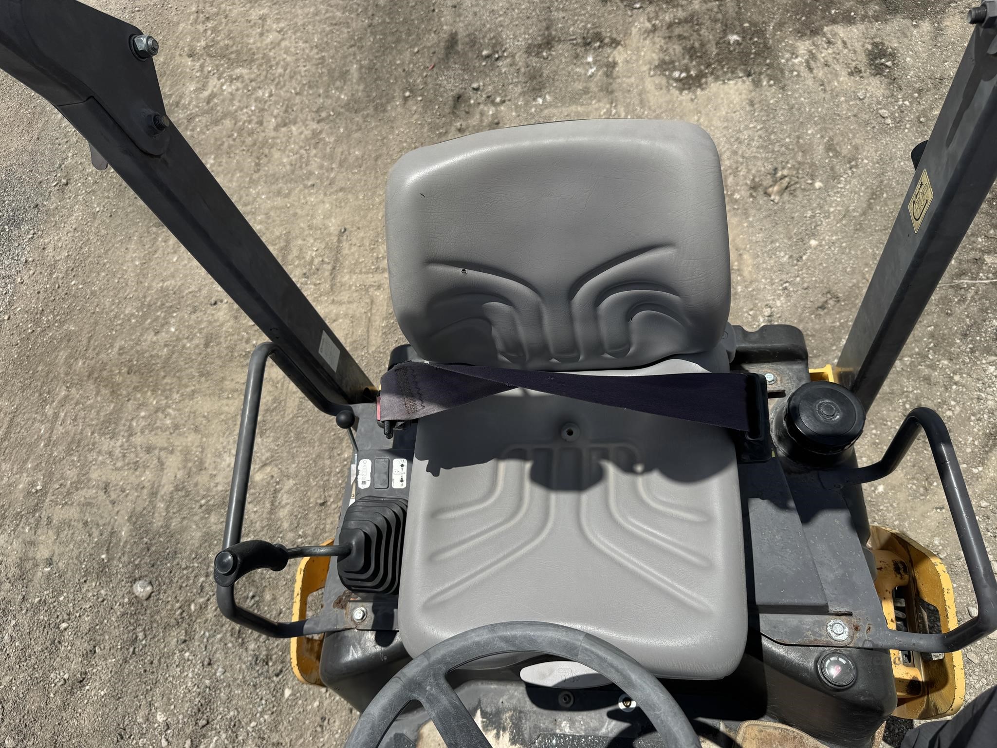 2018 Volvo DD25B Smooth Drum Compactor - Image 29