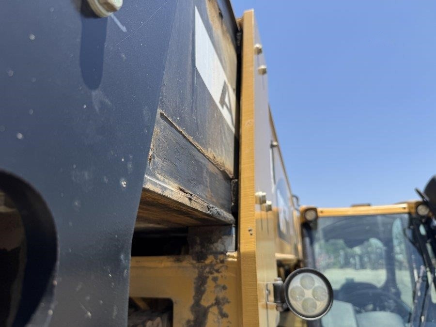 2019 Caterpillar TL1255D Telehandler - Image 32