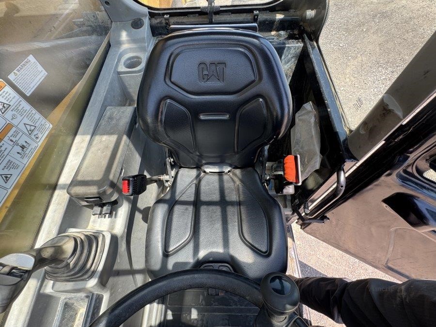 2019 Caterpillar TL1255D Telehandler - Image 36