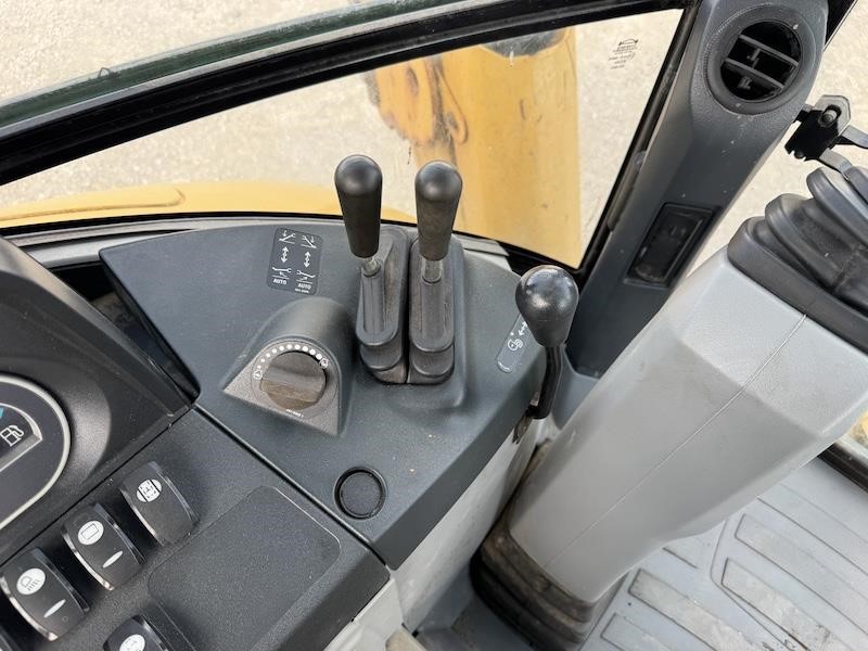 2014 Caterpillar 420F Backhoe loader - Image 32