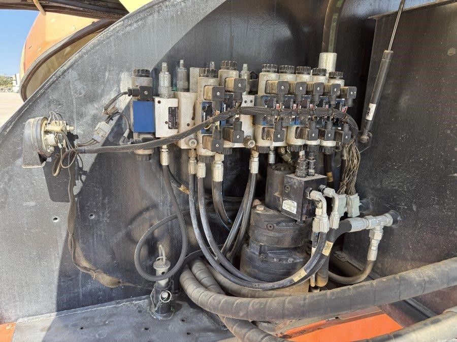 2007 JLG 460SJ Boom Lift - Image 29