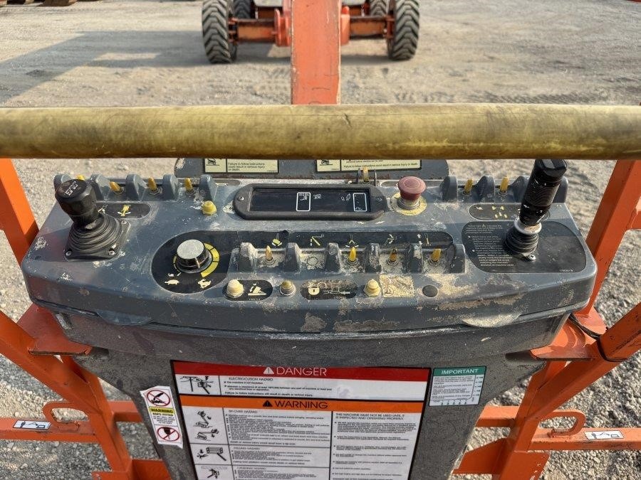 2009 JLG 1350SJP Boom Lift - Image 20