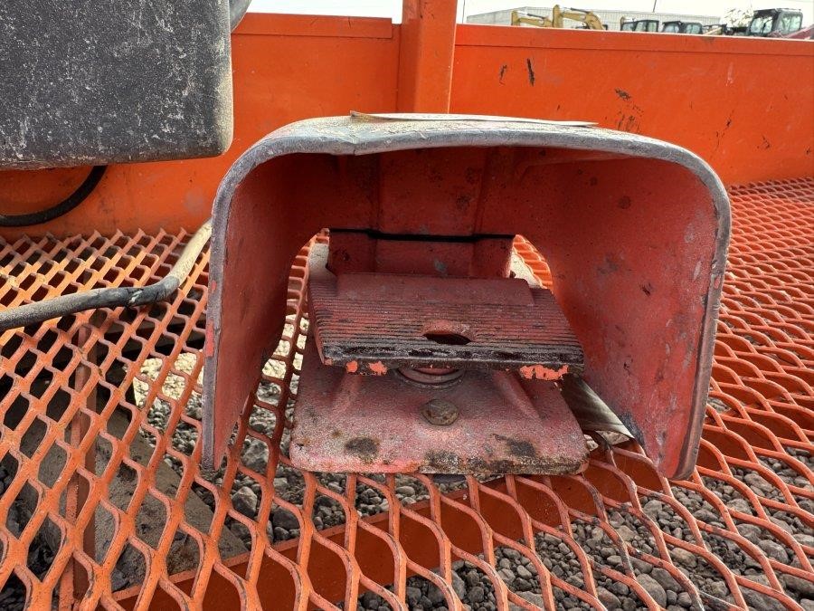 2009 JLG 1350SJP Boom Lift - Image 22