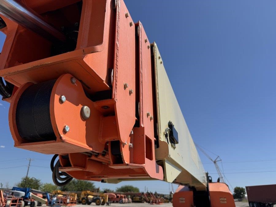 2010 JLG 1350SJP Boom Lift - Image 22