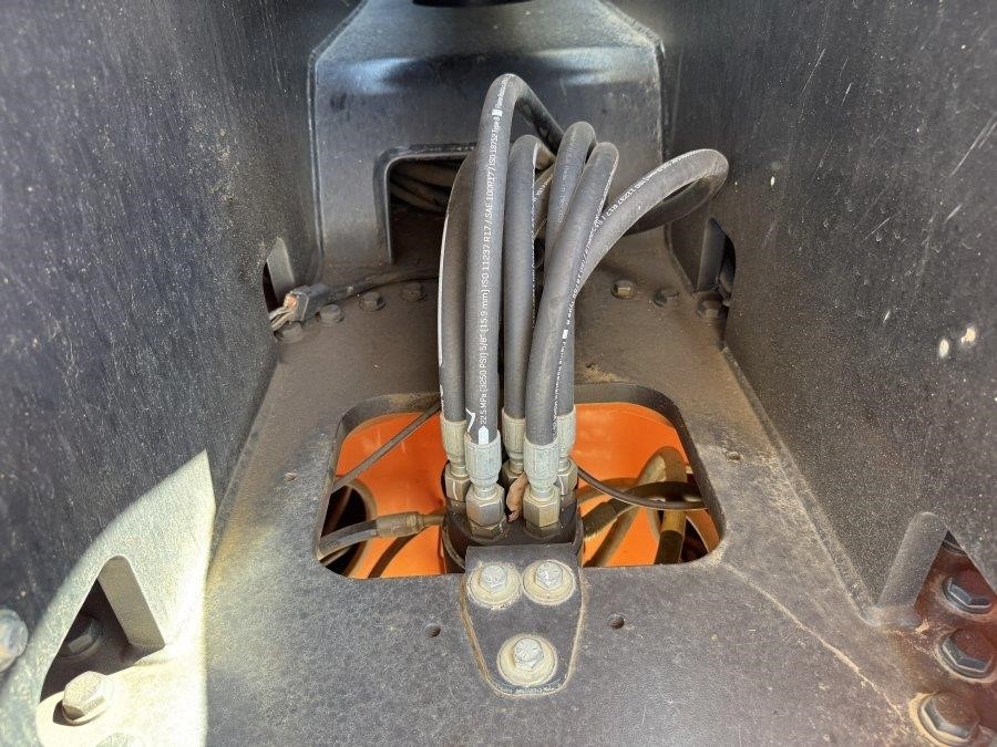 2010 JLG 1350SJP Boom Lift - Image 26