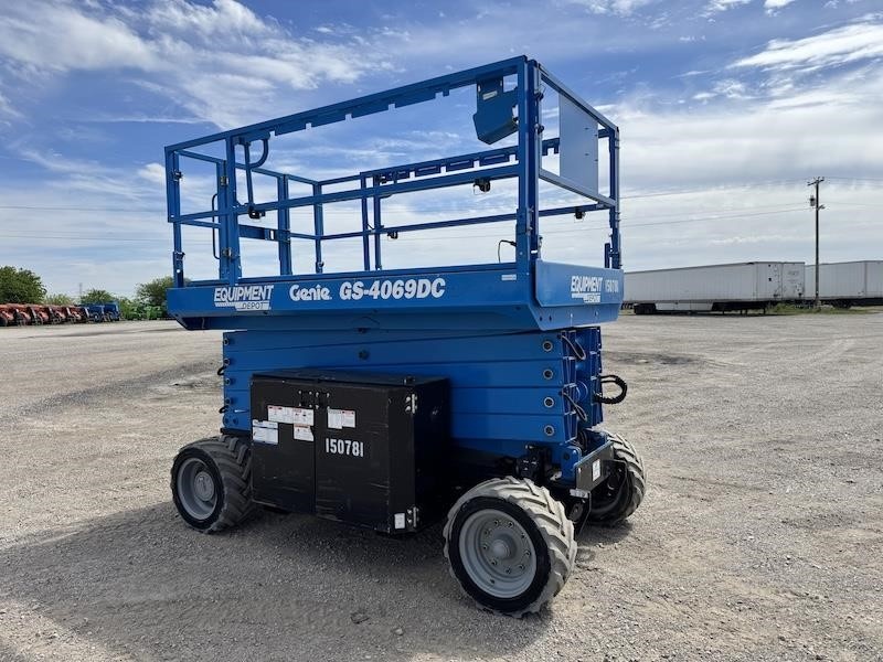 2017 Genie GS-4069DC Rough Terrain Scissor Lift - Image 7