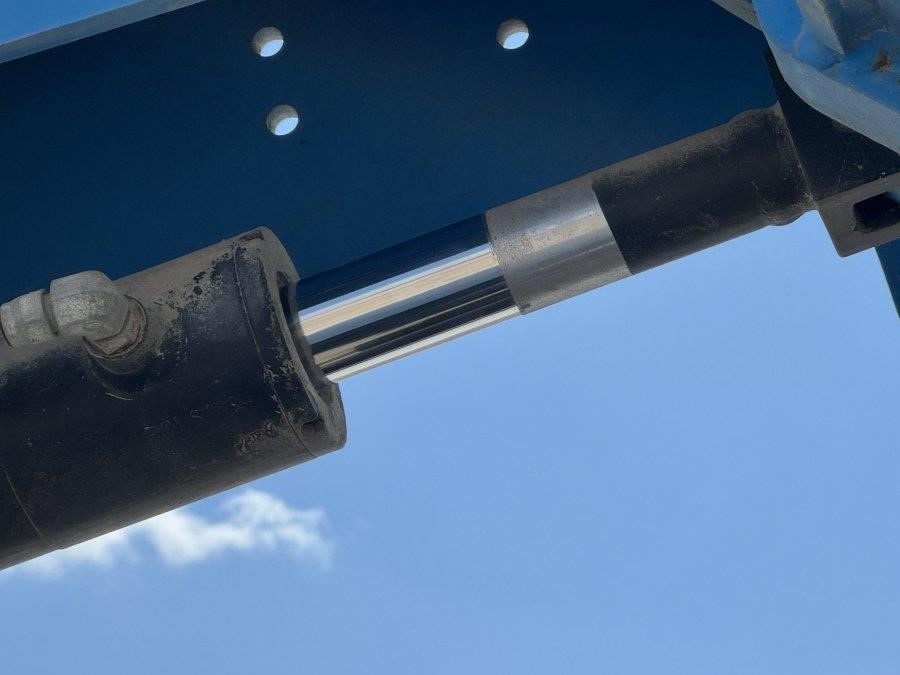2017 Genie S-60XC Telescopic Boom Lift - Image 14