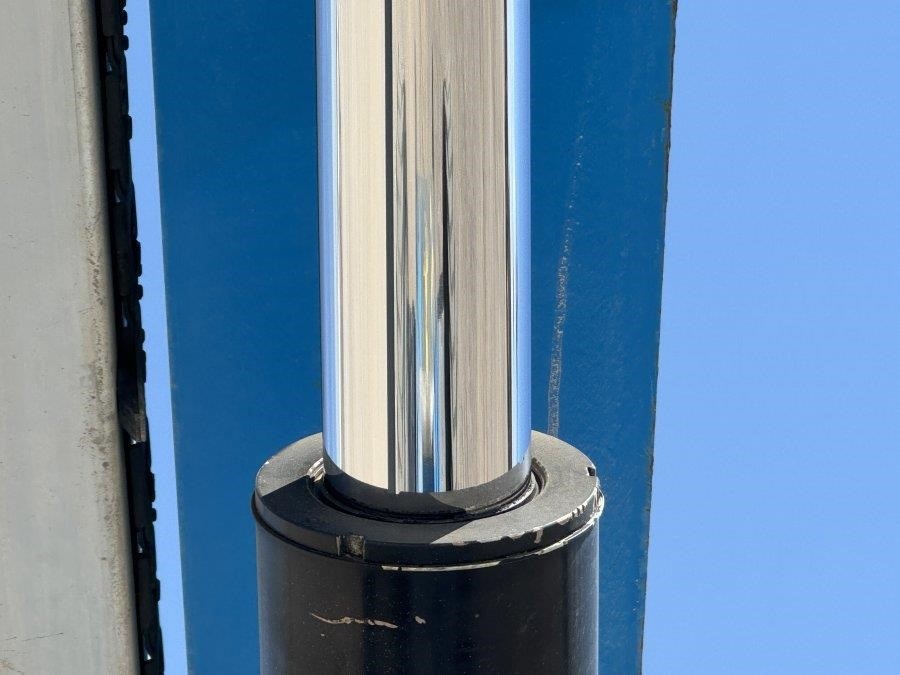 2017 Genie S-60XC Telescopic Boom Lift - Image 15
