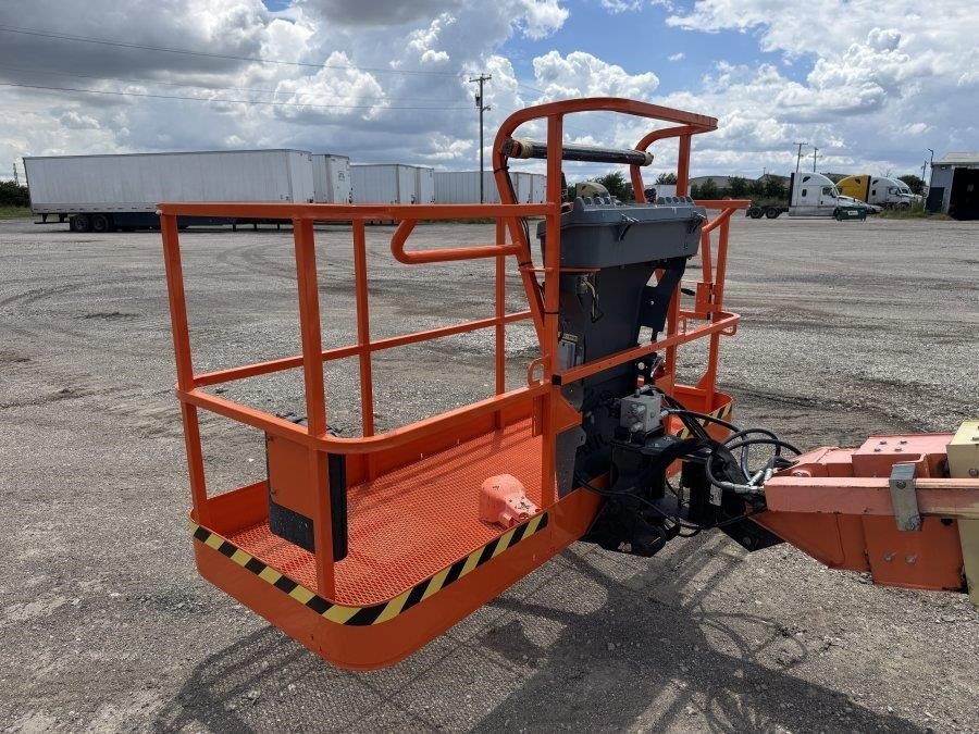 2017 JLG 600S 2WD Boom Lift - Image 20