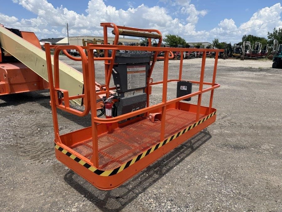 2017 JLG 600S 2WD Boom Lift - Image 22