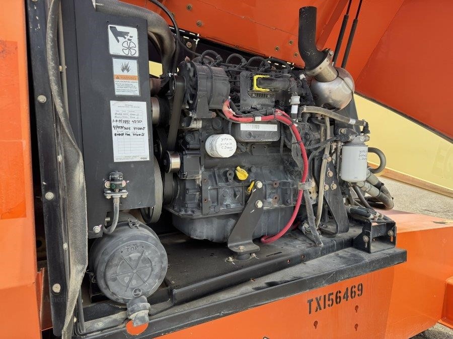 2017 JLG 600S 2WD Boom Lift - Image 40