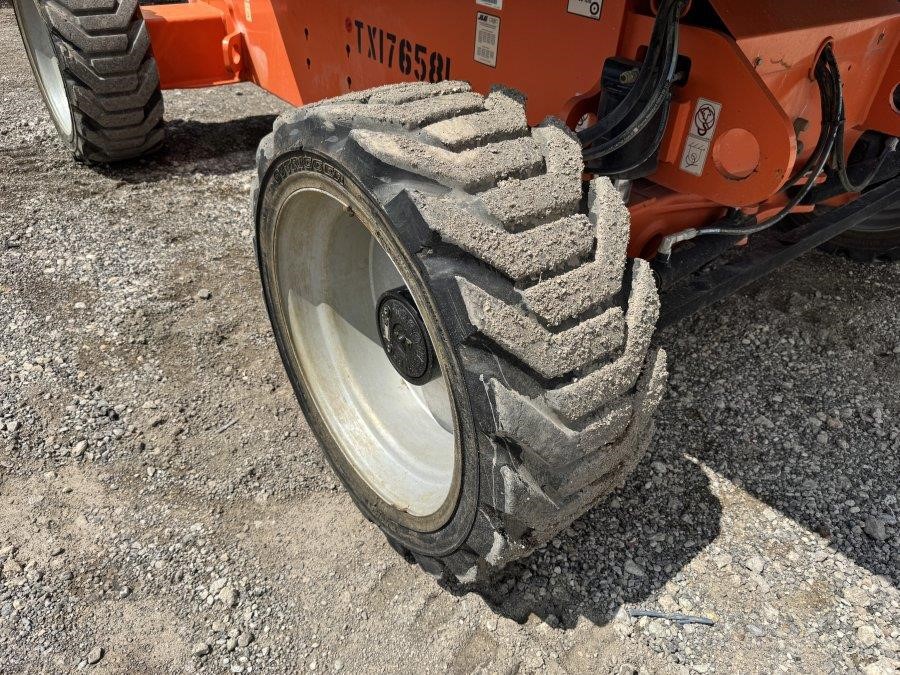 2018 JLG 600S 2WD Boom Lift - Image 9