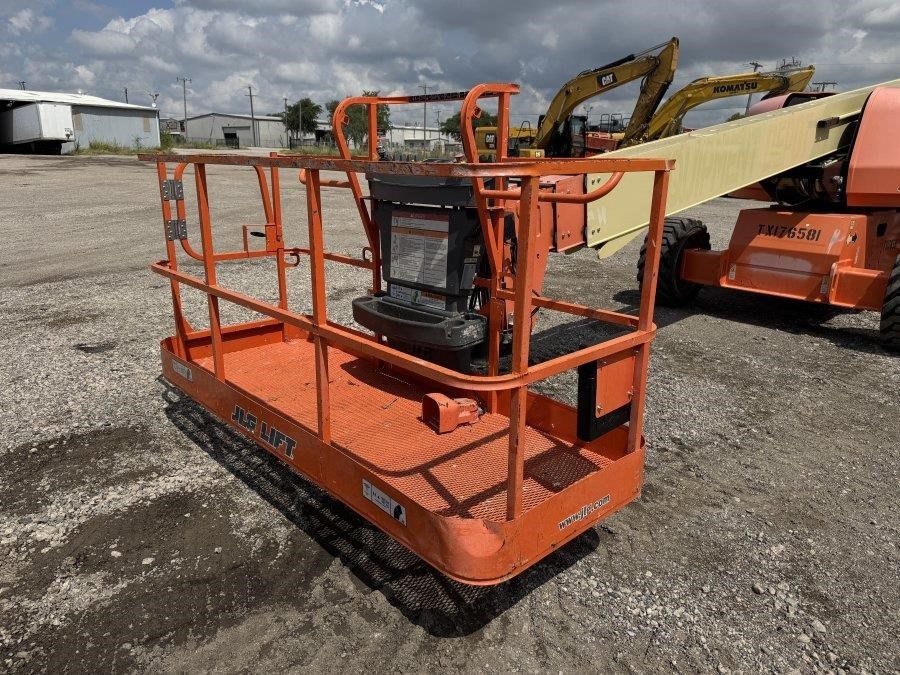 2018 JLG 600S 2WD Boom Lift - Image 21