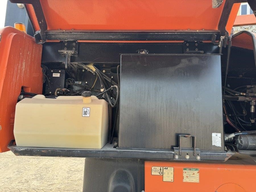 2009 JLG 1350SJP Boom Lift - Image 41