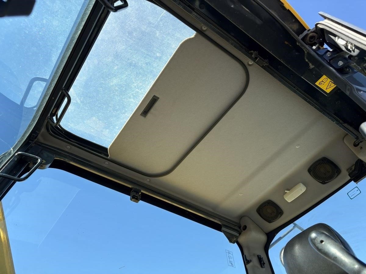 2018 Komatsu PC78UU-10 Excavator - Image 29
