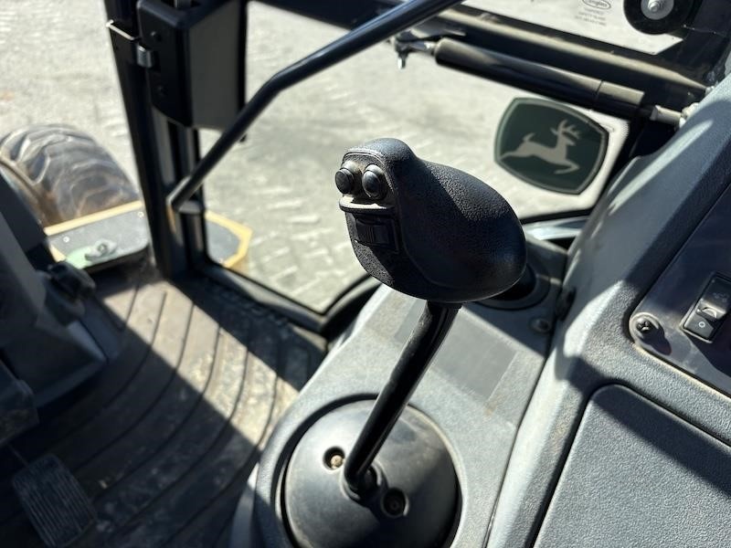 2019 John Deere 410L Backhoe Loader - Image 11