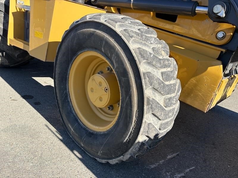 2019 John Deere 410L Backhoe Loader - Image 18