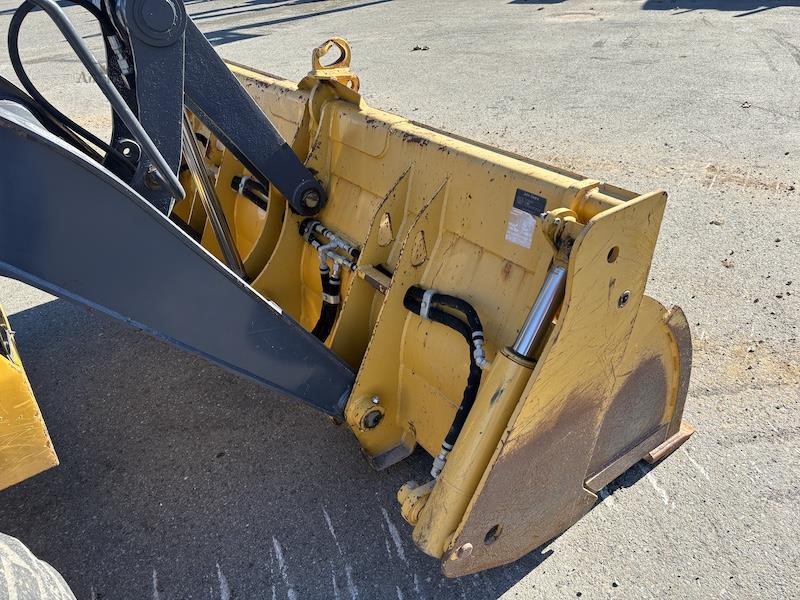 2019 John Deere 410L Backhoe Loader - Image 29