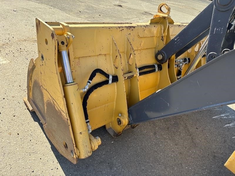 2019 John Deere 410L Backhoe Loader - Image 30